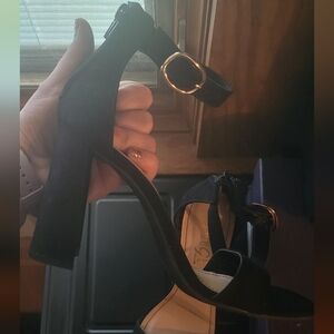 Rogue Helium black strappy block heels size 8